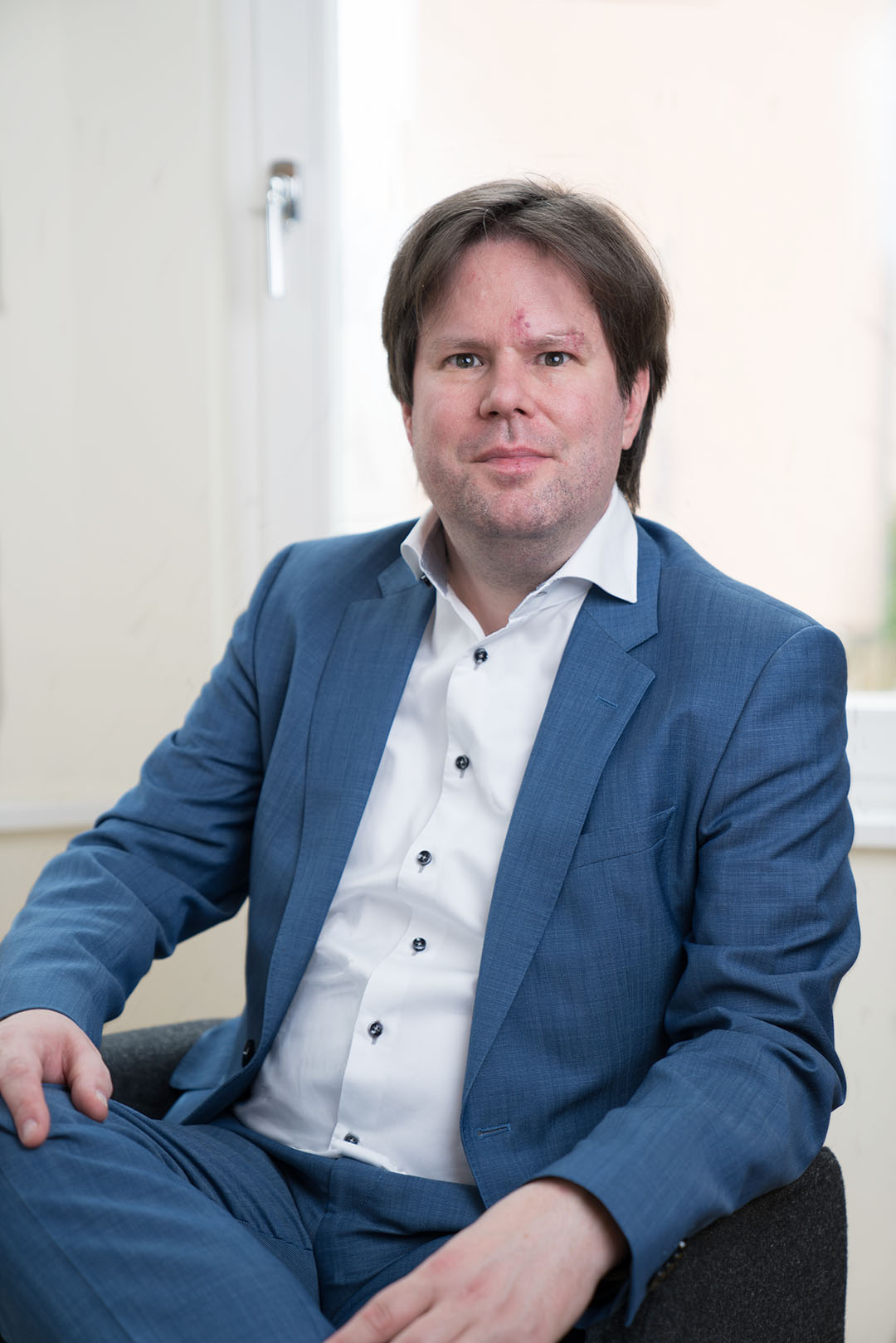 Dr. Steffen Helbing